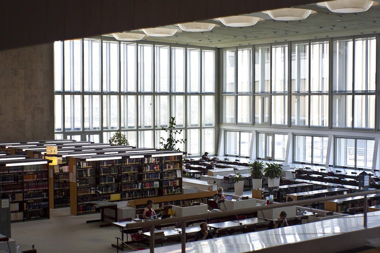 state-library-3891569_1280